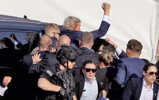 Trump with incompetent Secret Service agents